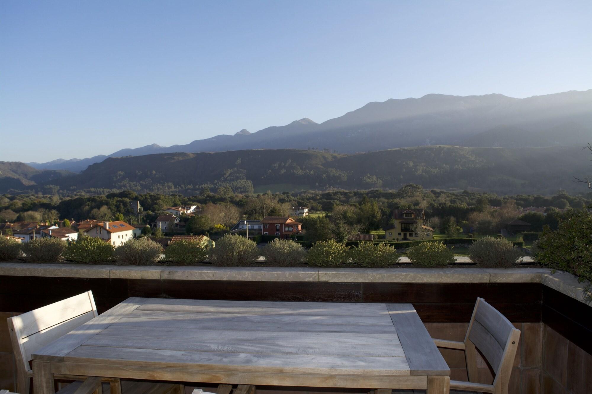 Hotel Balcon De La Cuesta Andrín エクステリア 写真