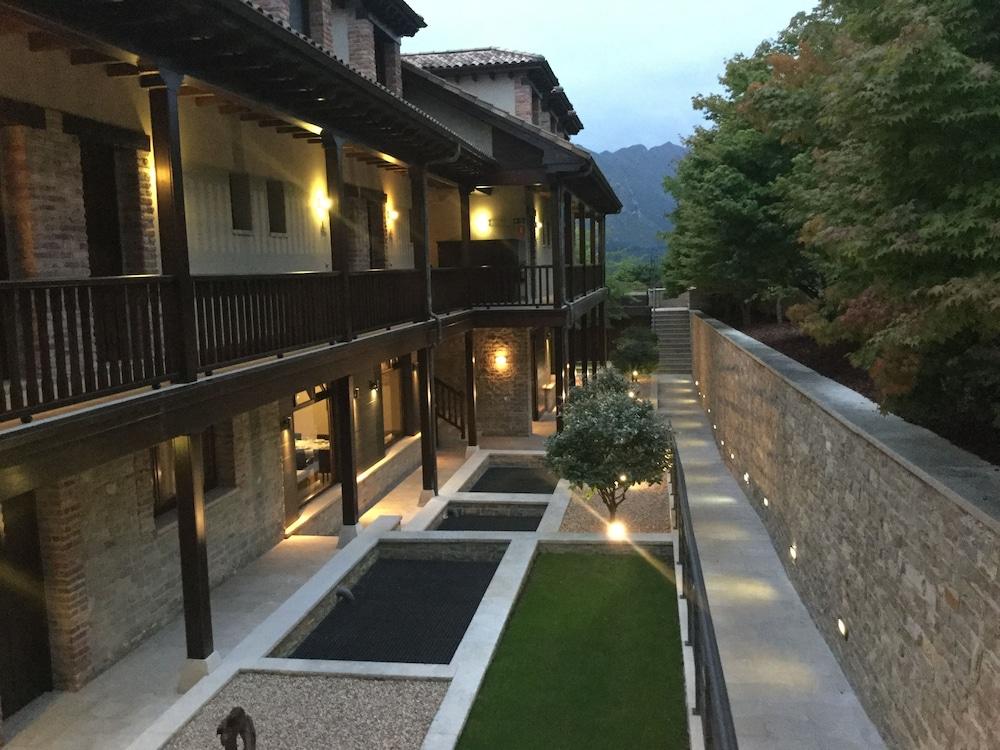 Hotel Balcon De La Cuesta Andrín エクステリア 写真