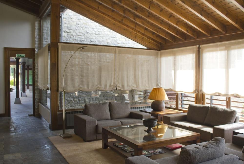 Hotel Balcon De La Cuesta Andrín エクステリア 写真