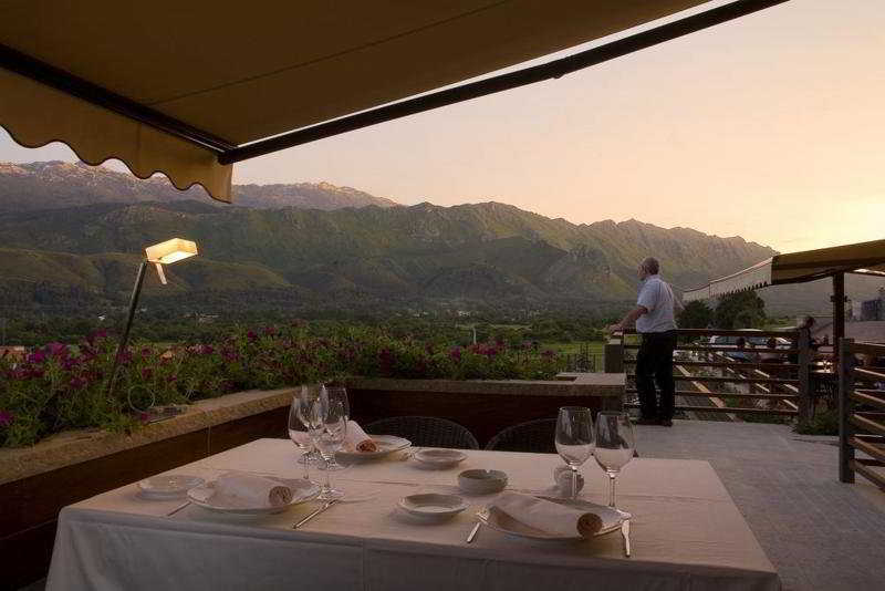 Hotel Balcon De La Cuesta Andrín エクステリア 写真