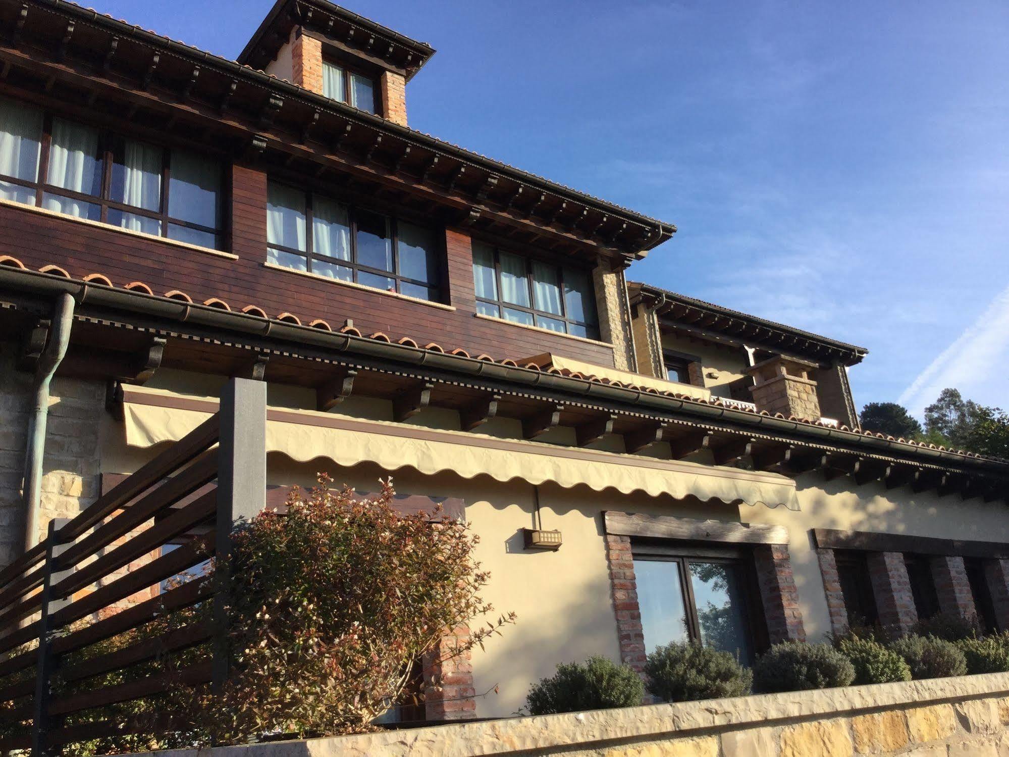 Hotel Balcon De La Cuesta Andrín エクステリア 写真